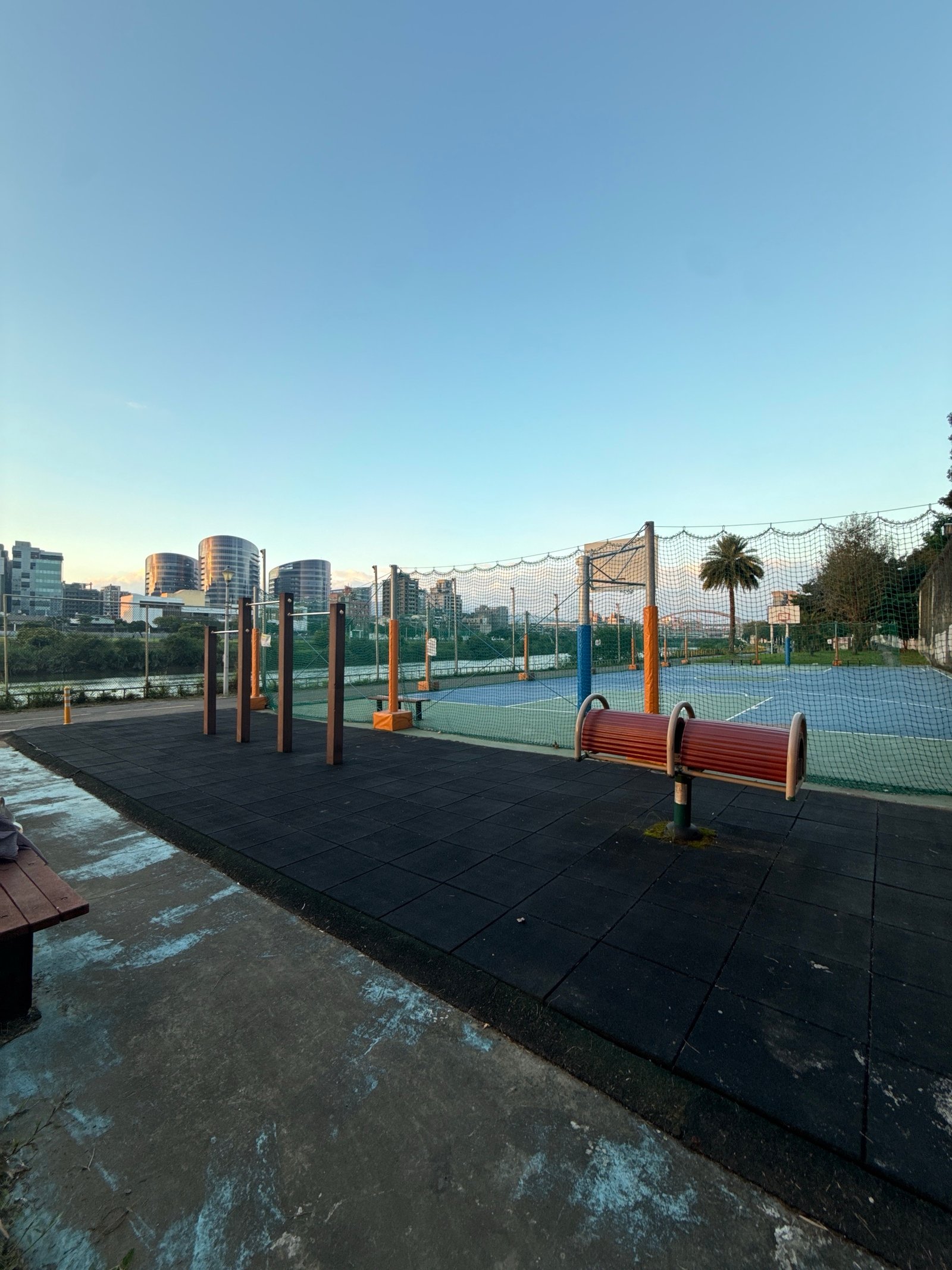 成美左岸河濱公園