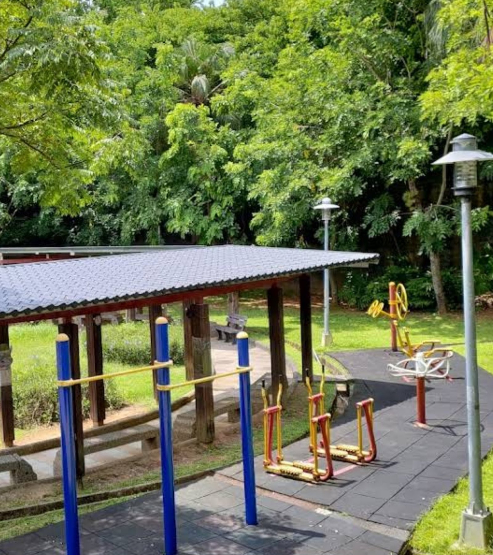 天山公園