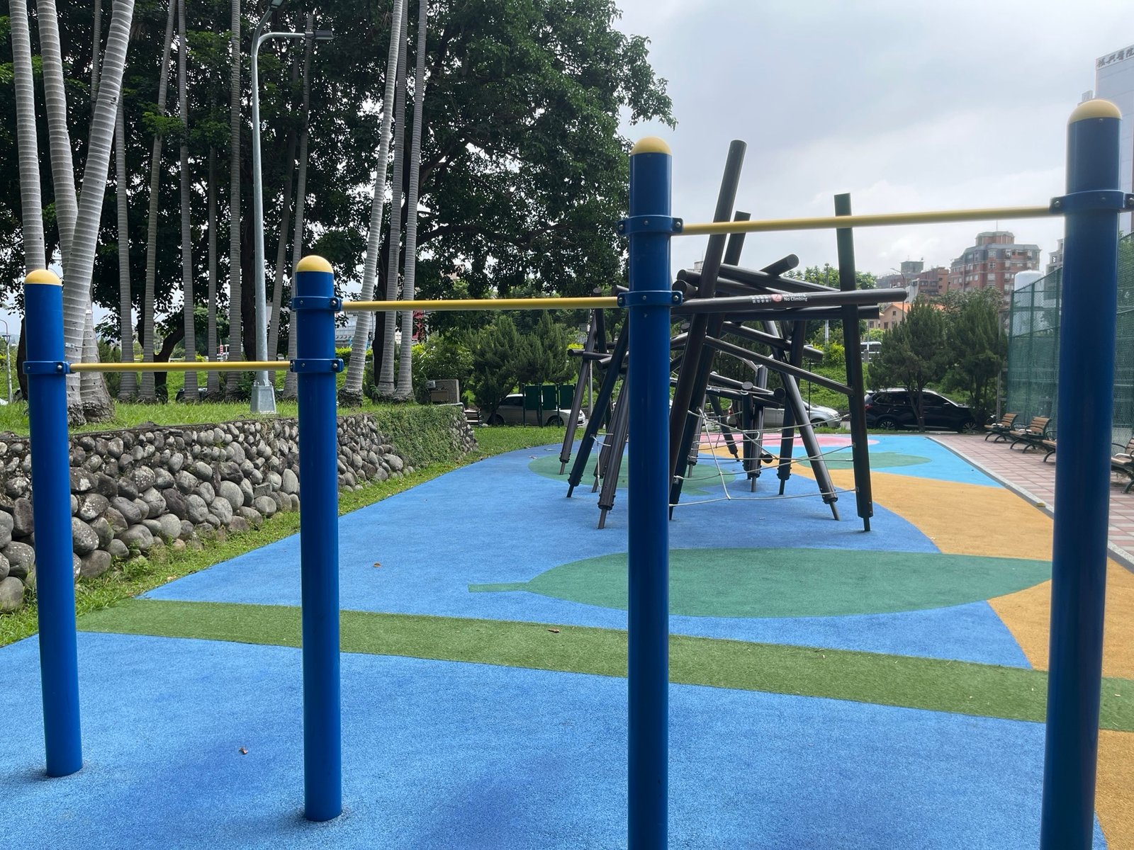天壽公園籃球場