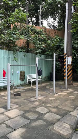 Pull-up bar spot in Zhonghe District, New Taipei City