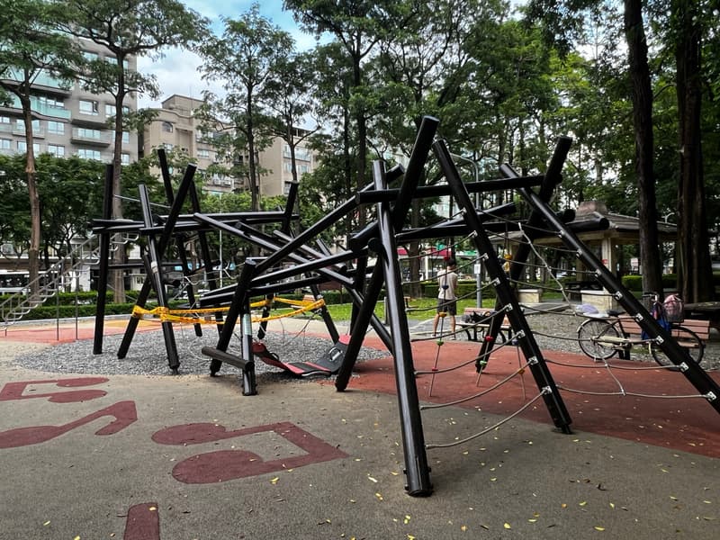 Zhongcheng Park
