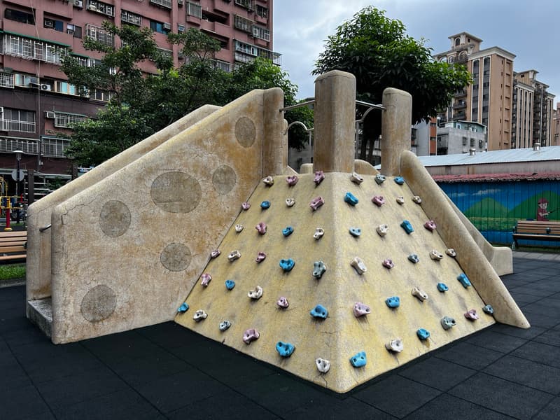 Jiusan Parent-Child Park