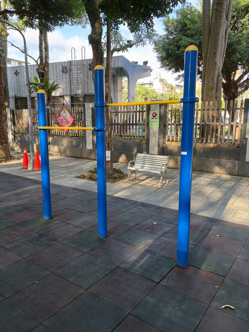 有點矮 - Wannian No.2 Park